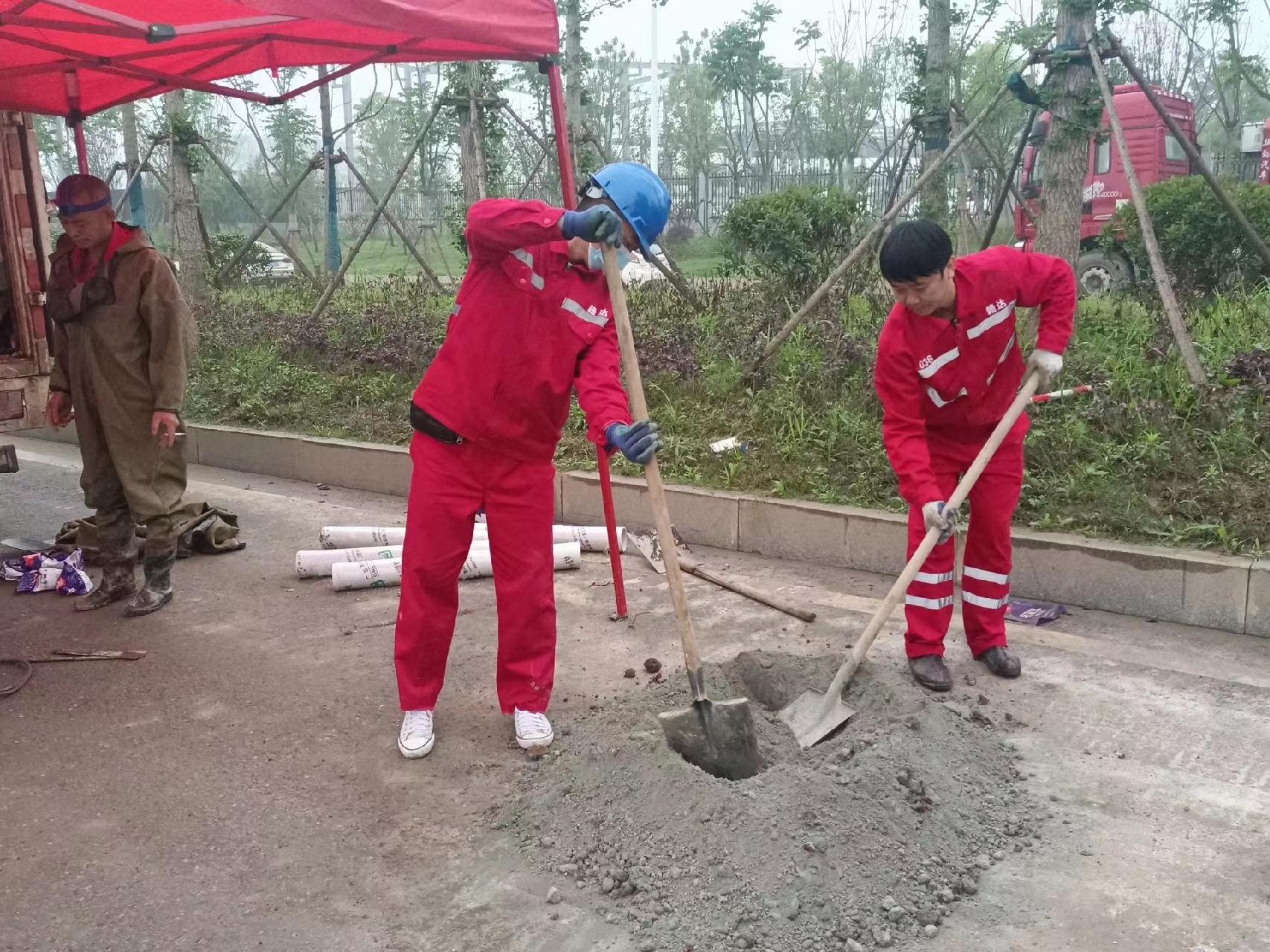 文山管道疏通哪家好】及时进行市政管道清淤